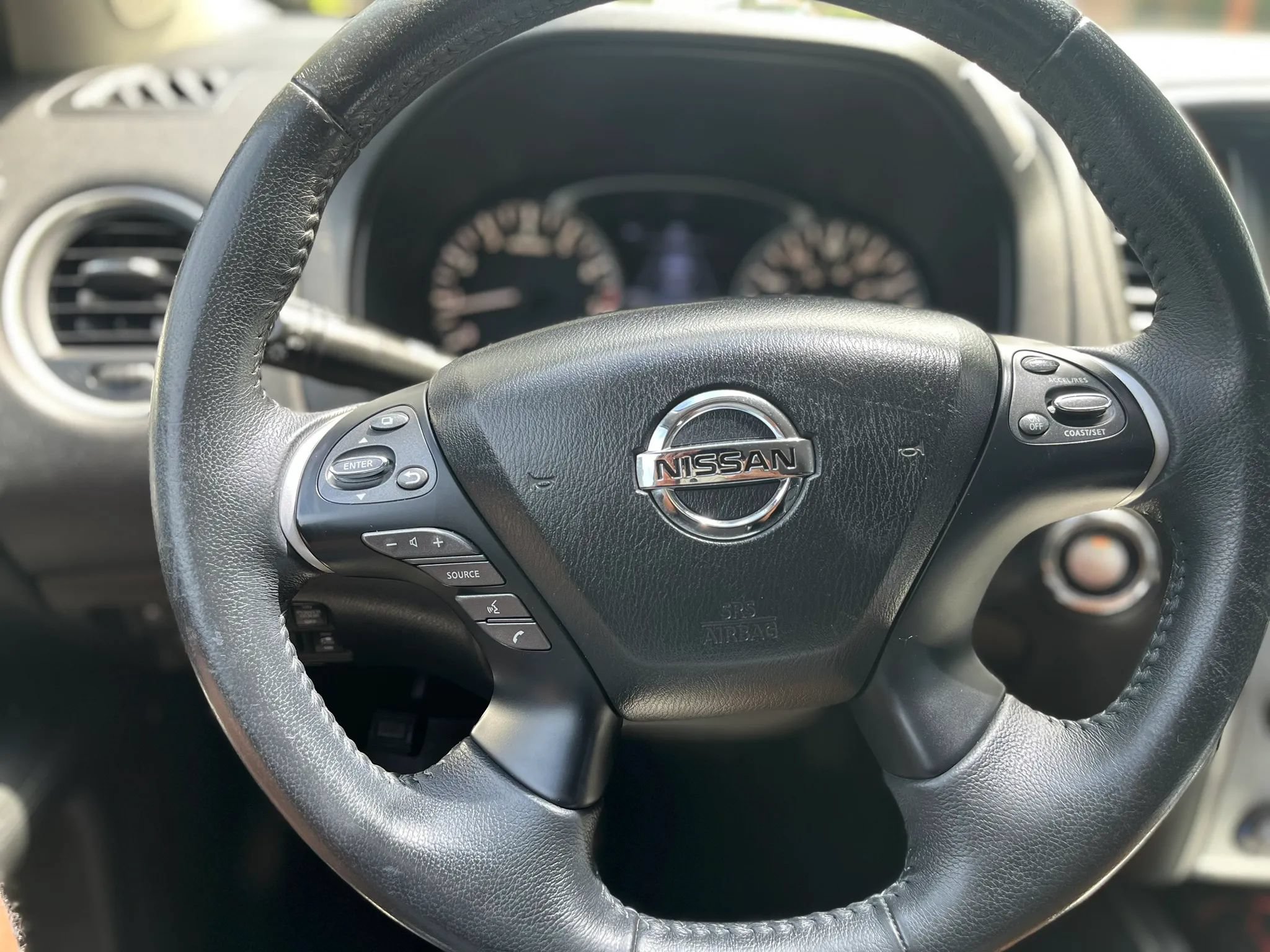 Used 2017 Nissan Pathfinder SL w/ SL Tech Package FWD image 13