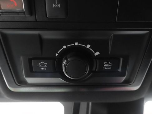 Used 2020 Toyota Tacoma TRD Off-Road w/ Technology Package AWD/4WD image 29