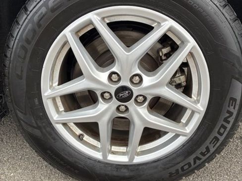 Used 2024 Ford Edge SEL image 11