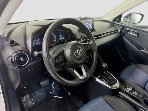 Used 2019 Toyota Yaris LE image 23