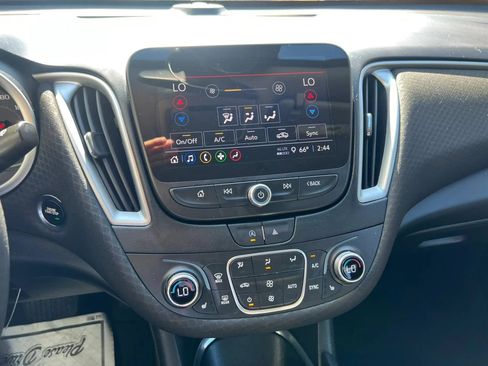 Used 2024 Chevrolet Malibu LT FWD image 19