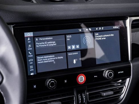 New 2026 Porsche Macan image 22