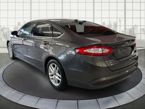 Used 2016 Ford Fusion SE image 5