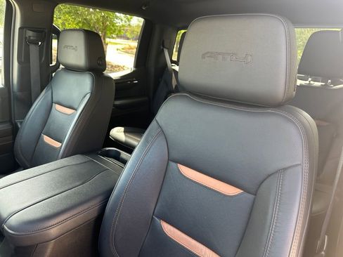 Used 2024 GMC Sierra 1500 AT4 w/ Technology Package AWD/4WD image 13