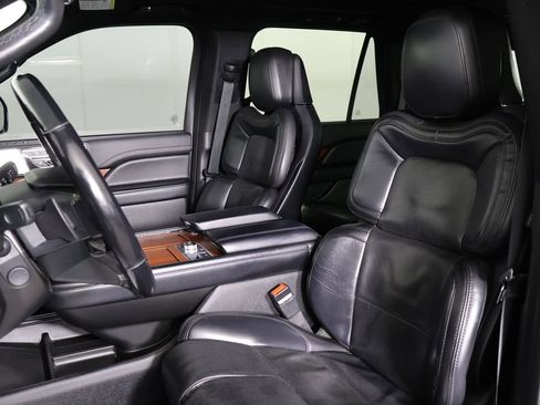 Used 2021 Lincoln Navigator L Reserve w/ Luxury Package AWD/4WD image 34