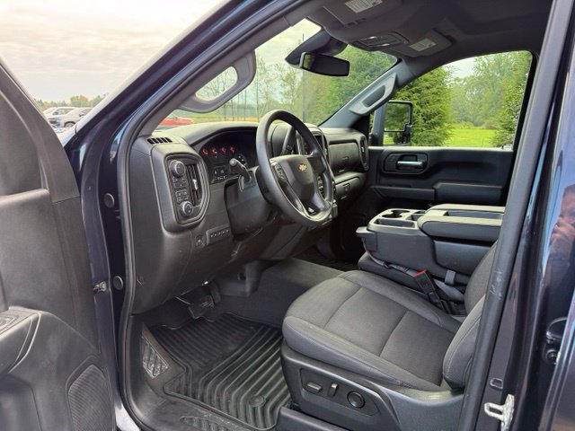 Used 2024 Chevrolet Silverado 2500 Custom w/ Custom Value Package AWD/4WD image 8