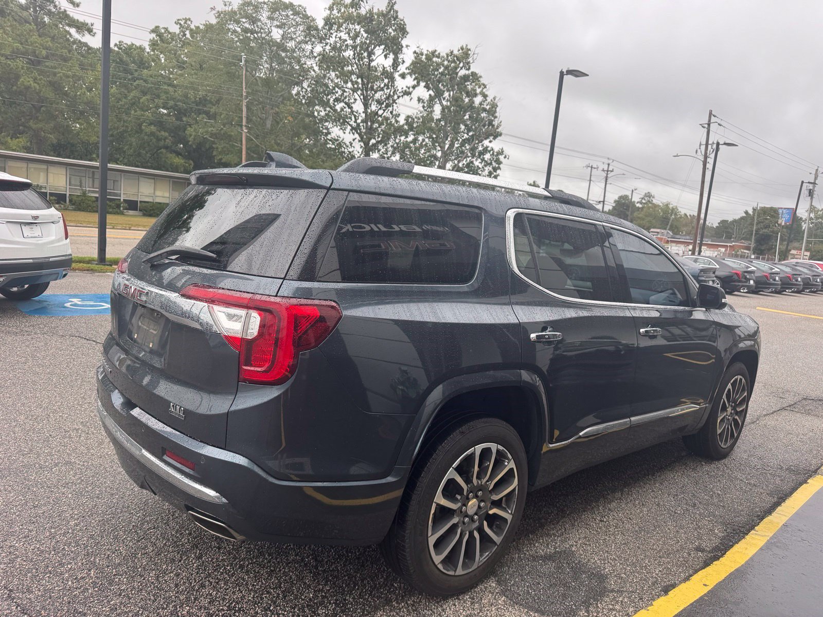 Used 2020 GMC Acadia Denali w/ Trailering Package FWD image 13