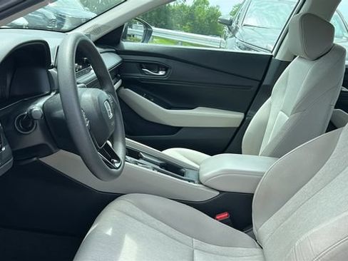 Used 2024 Honda Accord EX image 10