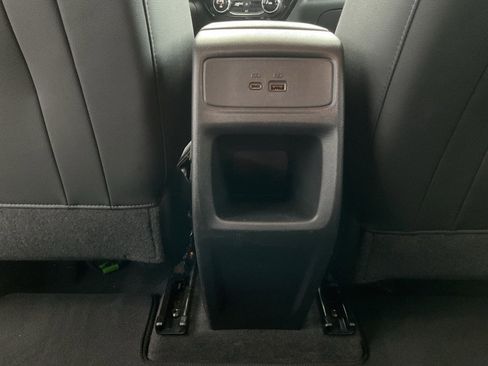 Used 2025 Chevrolet Trax LT image 19