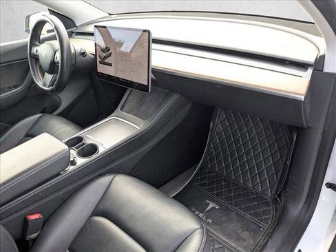 Used 2021 Tesla Model Y 2WD image 18