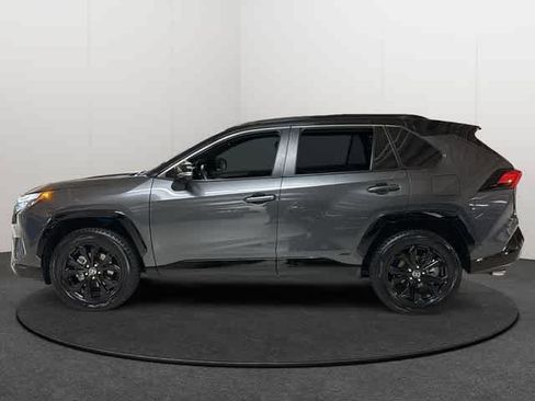 Used 2023 Toyota RAV4 XSE AWD/4WD image 3