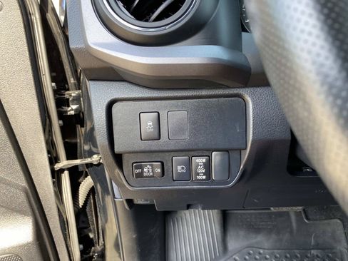 Used 2023 Toyota Tacoma TRD Sport w/ TRD Premium Sport Package AWD/4WD image 22