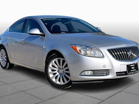 Used 2011 Buick Regal CXL image 3