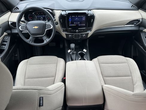 Used 2023 Chevrolet Traverse LT image 23