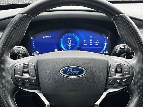 Used 2020 Ford Explorer ST w/ Premium Technology Package image 27