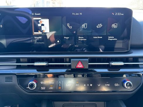 New 2026 Kia Sportage EX w/ EX Panorama Roof Package image 33