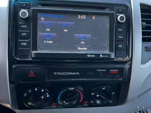 Used 2015 Toyota Tacoma 4x4 Access Cab V6 w/ SR5 Package image 17