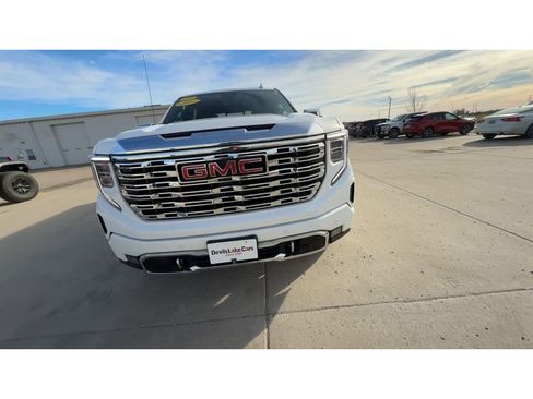 Certified 2023 GMC Sierra 1500 Denali w/ Denali Reserve Package AWD/4WD image 4