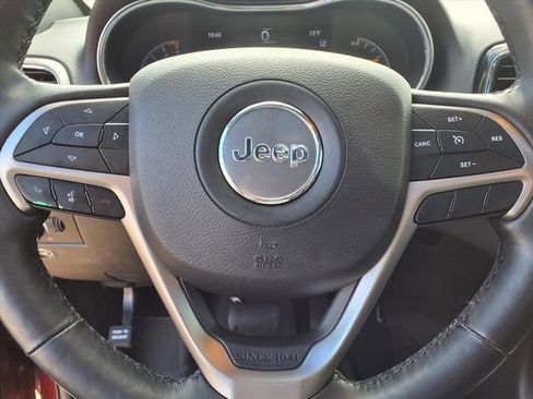 Used 2021 Jeep Grand Cherokee Laredo X image 14