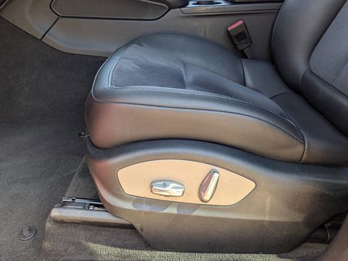 Used 2018 Porsche Macan image 23