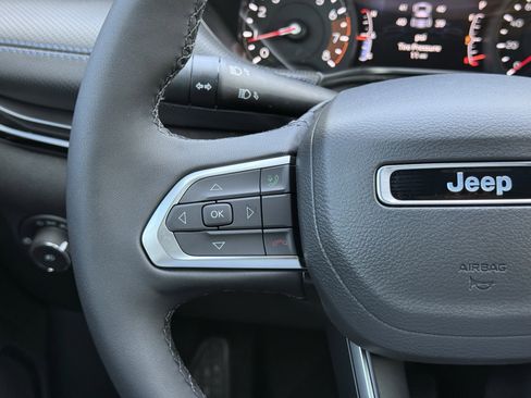 New 2026 Jeep Compass Latitude image 21