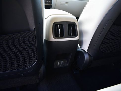 Used 2024 Hyundai Tucson Limited image 25