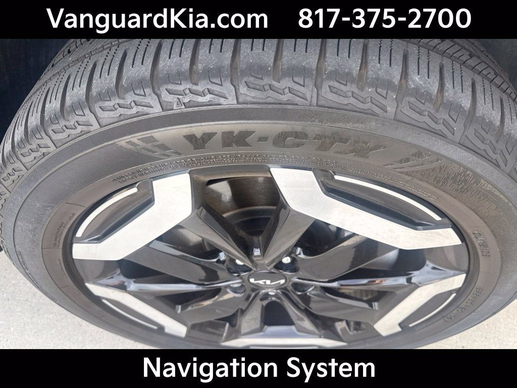 Used 2024 Kia Telluride S FWD image 5