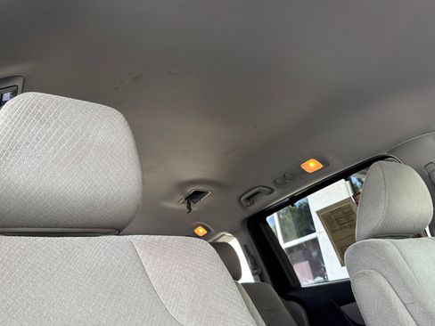 Used 2014 Honda Odyssey EX image 21