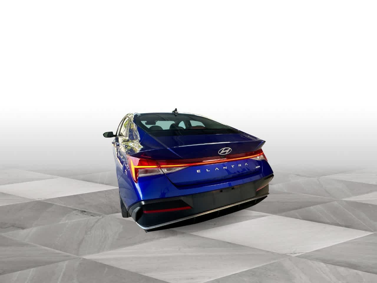 Used 2025 Hyundai Elantra Limited FWD image 6
