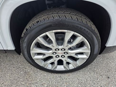 New 2026 GMC Acadia Denali w/ Super Cruise Package image 19