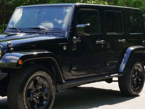 Used 2015 Jeep Wrangler Unlimited Sahara image 41