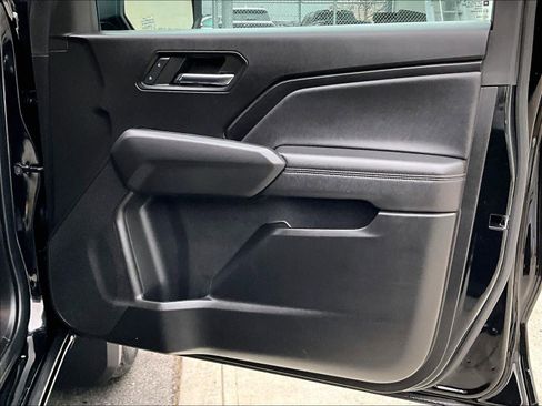 Used 2023 Chevrolet Colorado LT w/ LT Convenience Package II image 12