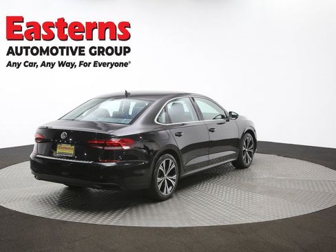 Used 2022 Volkswagen Passat 2.0T SE image 40