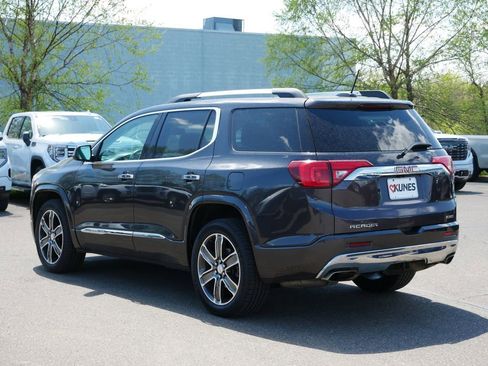 Used 2017 GMC Acadia Denali w/ Technology Package AWD/4WD image 8