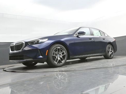 New 2026 BMW 530i w/ Premium Package image 42