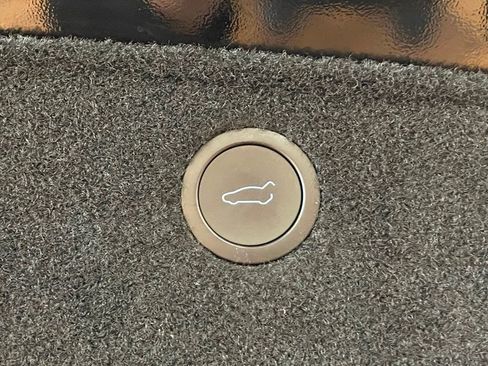 Used 2022 Tesla Model X Plaid image 26