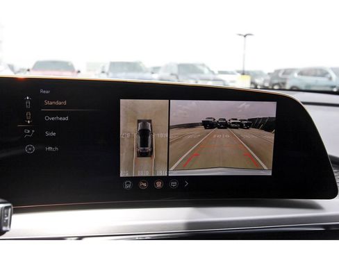New 2026 Cadillac Lyriq Luxury AWD/4WD image 17