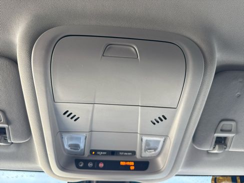 Used 2019 GMC Terrain SLT image 38