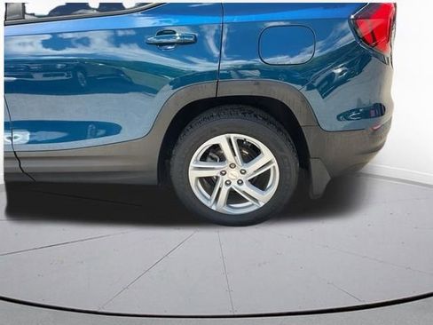 Used 2019 GMC Terrain SLE w/ Driver Convenience Package FWD image 24