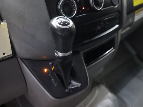 Used 2018 Mercedes-Benz Sprinter 2500 image 21