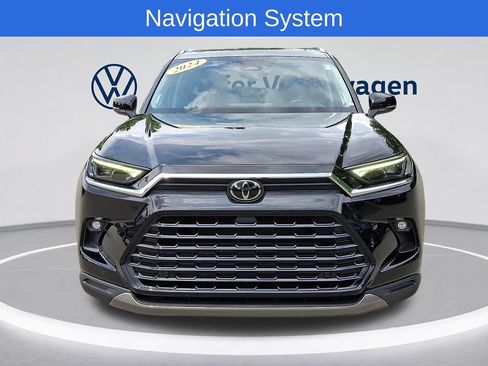 Used 2024 Toyota Grand Highlander FWD image 2
