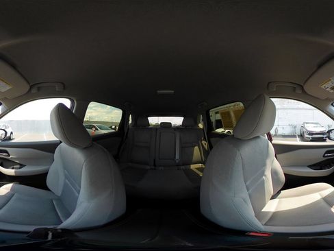 Used 2025 Nissan Rogue SV FWD image 44