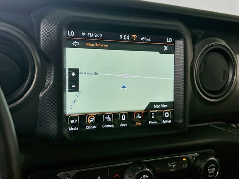 Used 2023 Jeep Gladiator Sport image 13