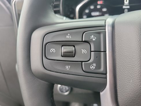 Used 2025 GMC Sierra 1500 SLT image 18