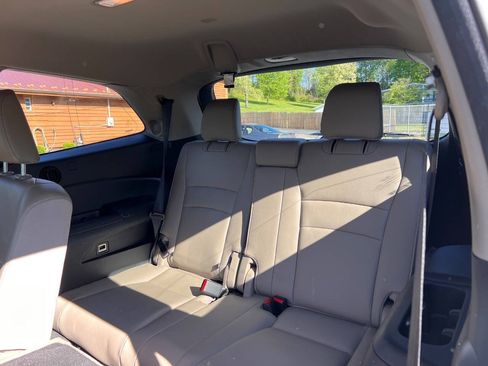 Used 2016 Honda Pilot Touring image 25