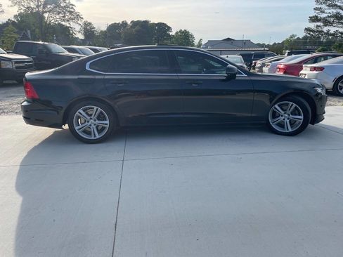 Used 2018 Volvo S90 T5 Momentum w/ Convenience Package AWD/4WD image 10