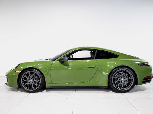 Used 2024 Porsche 911 Carrera T image 7