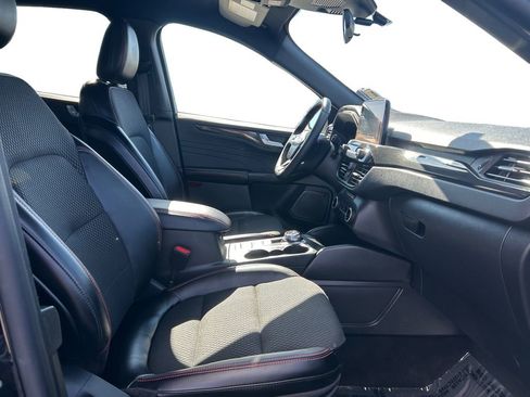 Used 2025 Ford Escape ST-Line Select image 16