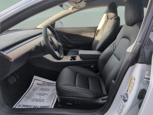 Used 2020 Tesla Model 3 Long Range image 28