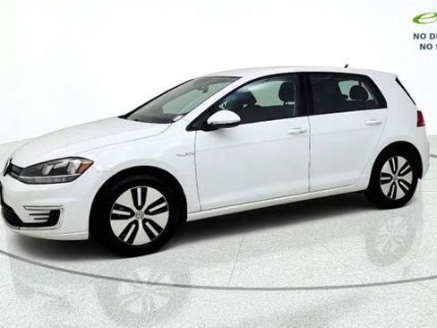 Used 2019 Volkswagen e-Golf SE w/ Driver Assistance Package FWD image 4